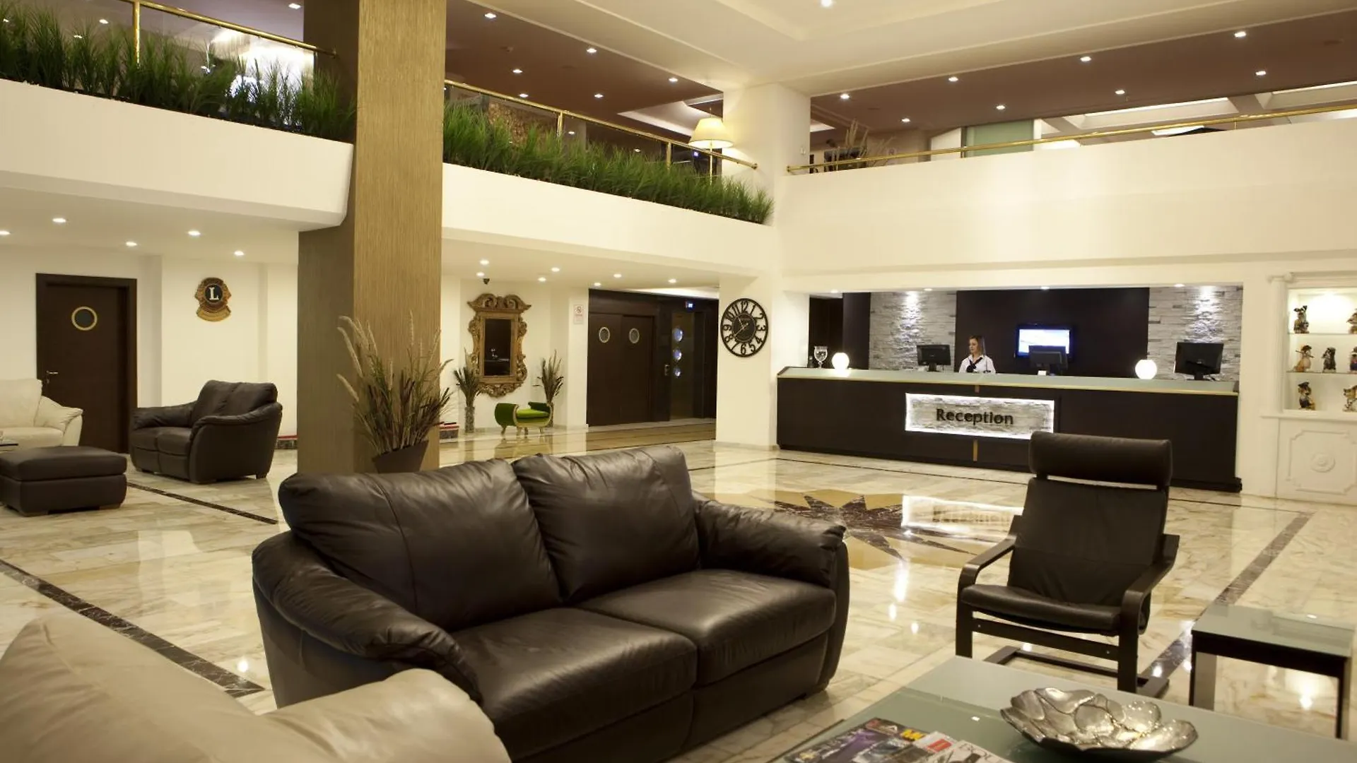 Susuzlu Atlantis Hotel İzmir