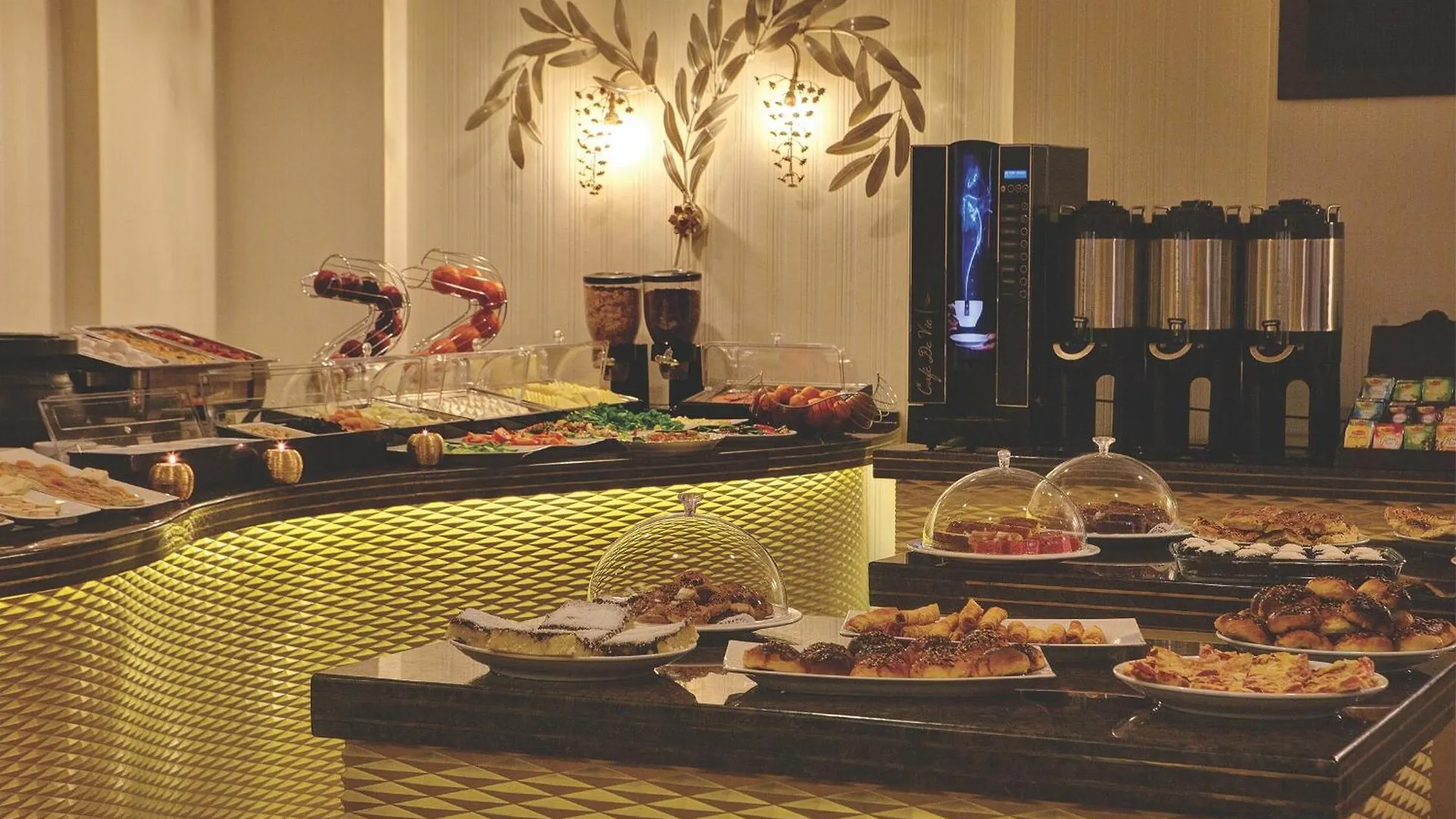 Susuzlu Atlantis Hotel İzmir 4*,