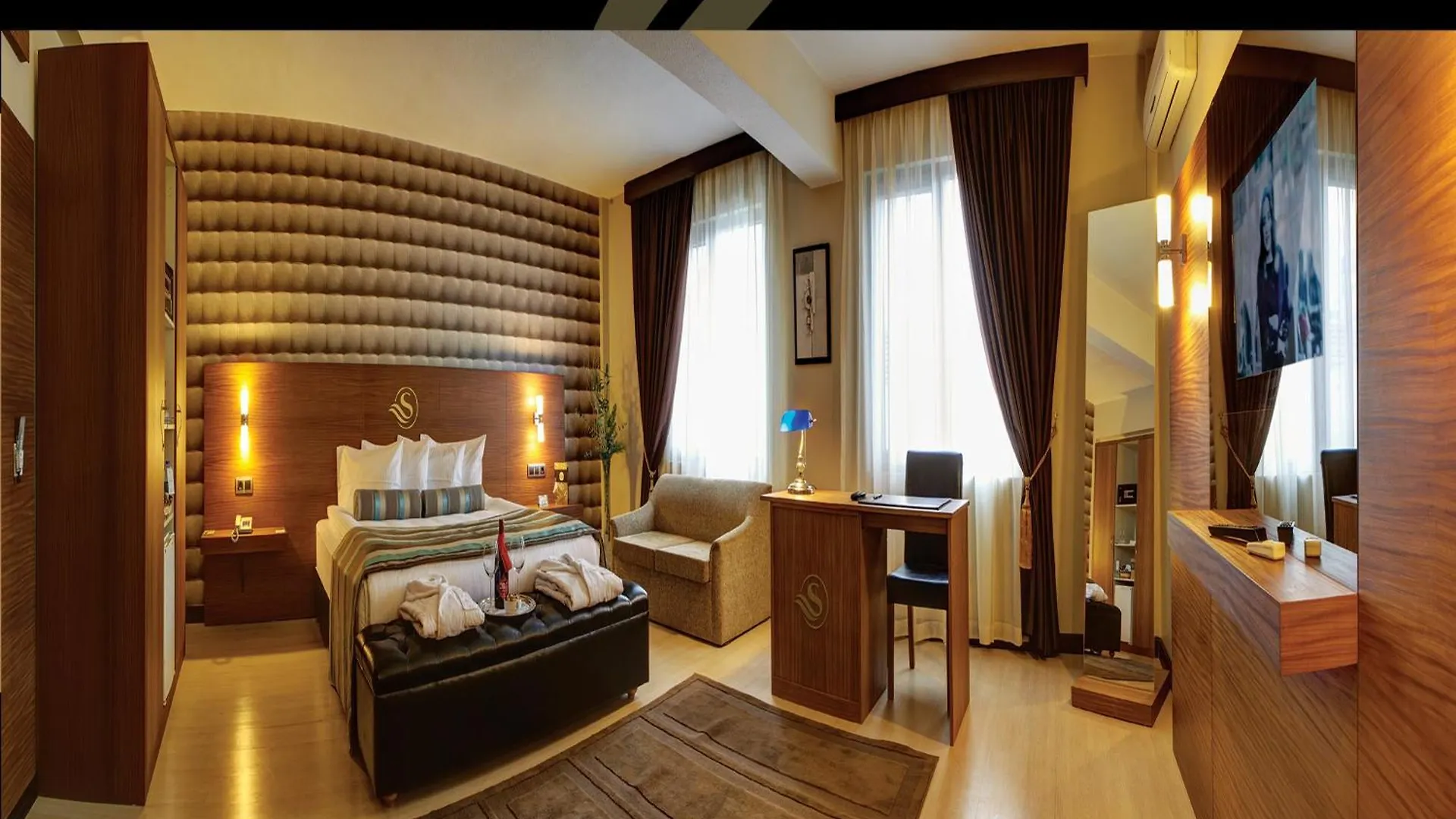 Susuzlu Atlantis Hotel İzmir