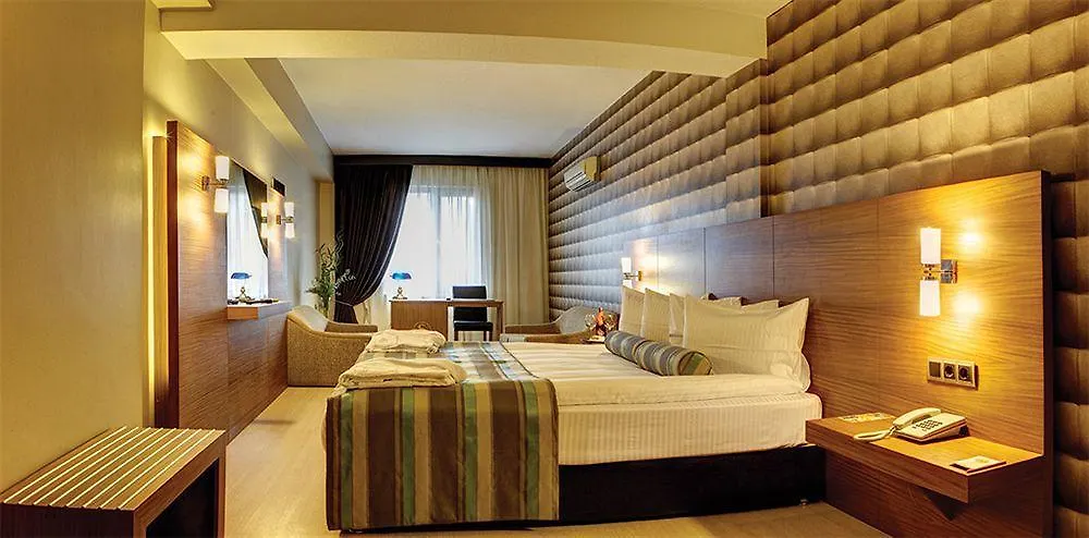 Susuzlu Atlantis Hotel İzmir